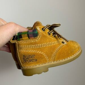 Vintage Buster Brown suede lace up boots size 4